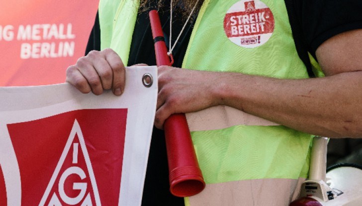 Заетите в металообработващата и електронната индустрия в Германия ще излязат за втора поредна седмица на улицата Заетите в металообработващата и електронната индустрия в Германия ще излязат за втора поредна седмица на улицата