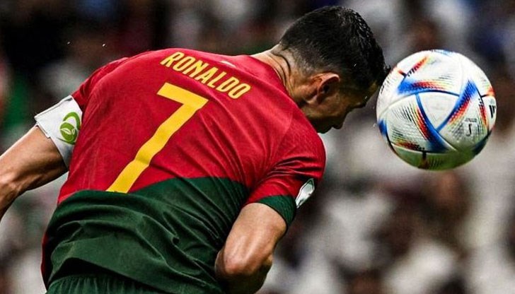 Звездата на Португалия реагира на този гол, сякаш е вкарал. Безсрамно!, написа Крис Сътън