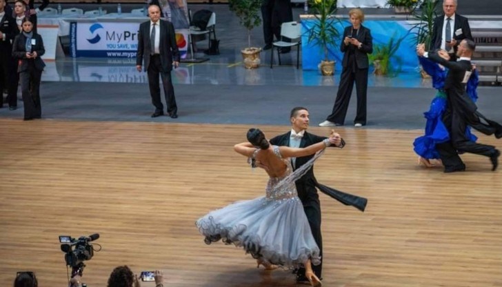 Над 450 двойки от цял свят се изявиха във всички възрастови групи на Международния турнир по спортни танци