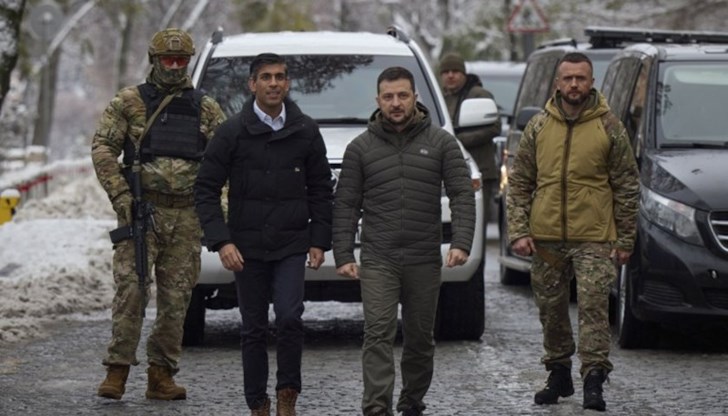 Лондон предоставя 50 милиона паунда пакет помощи за въздушната отбрана на Украйна Лондон предоставя 50 милиона паунда пакет помощи за въздушната отбрана на Украйна