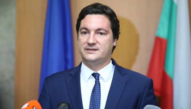 България твърде дълго остана закон за личния фалит, заяви министърът на правосъдието Крум Зарков