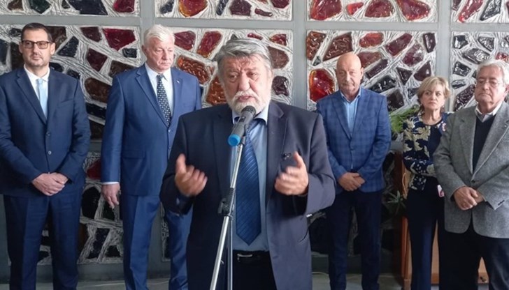 Надявам се политиците, които водят преговори, да проявят разум и да сформират редовно правителство Надявам се политиците, които водят преговори, да проявят разум и да сформират редовно правителство