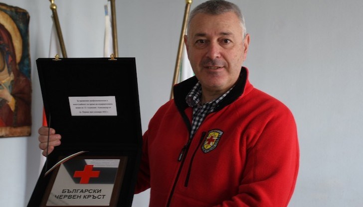 С благодарствени грамоти бяха отличени и доброволците от клуба по делта и парапланеризъм в Перник С благодарствени грамоти бяха отличени и доброволците от клуба по делта и парапланеризъм в Перник