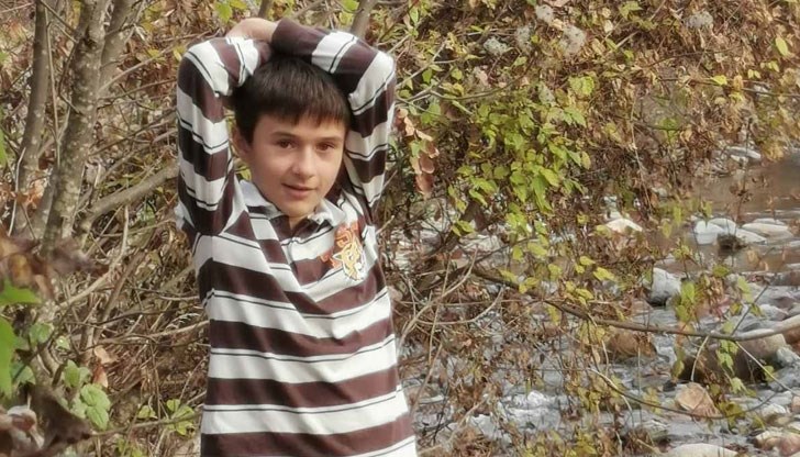 Марио Антонов публикува актуални снимки на изчезналото дете
