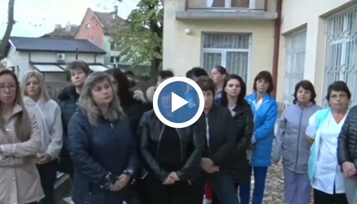 Мъжът твърди, че детето му е удряно