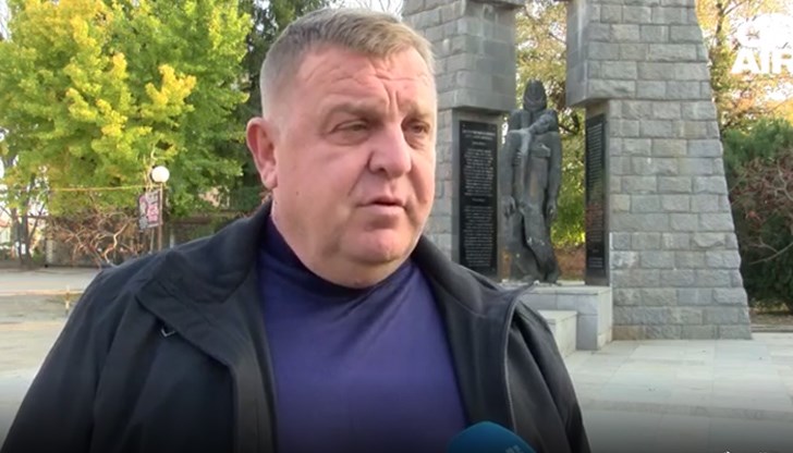 Ако дадеш и това, което ползва днес Българската армия, означава че си извършил национално предателство, категоричен е Каракачанов