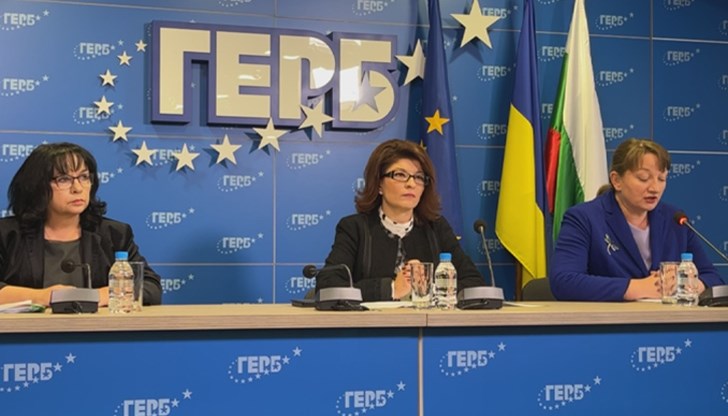Бившият министър на икономиката сменил членове на ББР в нарушение на нормите, заяви Деница Сачева