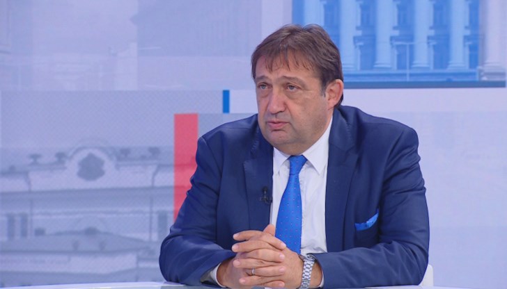 Амбицията ми е следващите редовни кабинети да нямат избор и да трябва да завършат строителството на всички инфраструктурни обекти, каза Иван Шишков