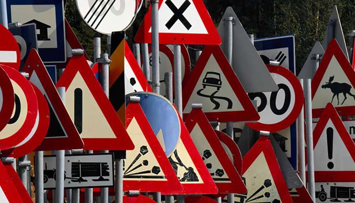 Знаците за велосипедисти ще важат и за водачите на тротинетки Знаците за велосипедисти ще важат и за водачите на тротинетки