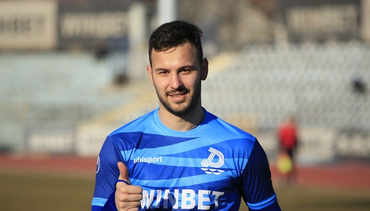 Нашият голмайстор удължи своя договор с „драконите“, съобщиха от футболния клуб Нашият голмайстор удължи своя договор с „драконите“, съобщиха от футболния клуб