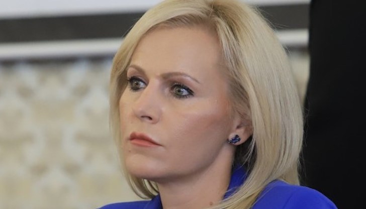 По думите ѝ е цяло чудо 12-годишното дете да оцелее 8 дни без вода и храна По думите ѝ е цяло чудо 12-годишното дете да оцелее 8 дни без вода и храна