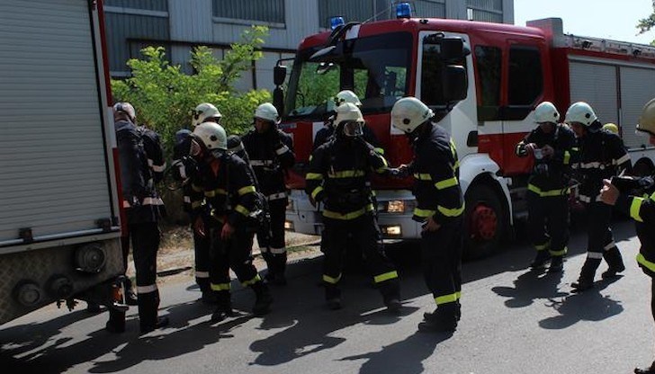Целта е да се координират съвместните действия на завода и екипите от Единната спасителна система при евентуално възникване на пожар