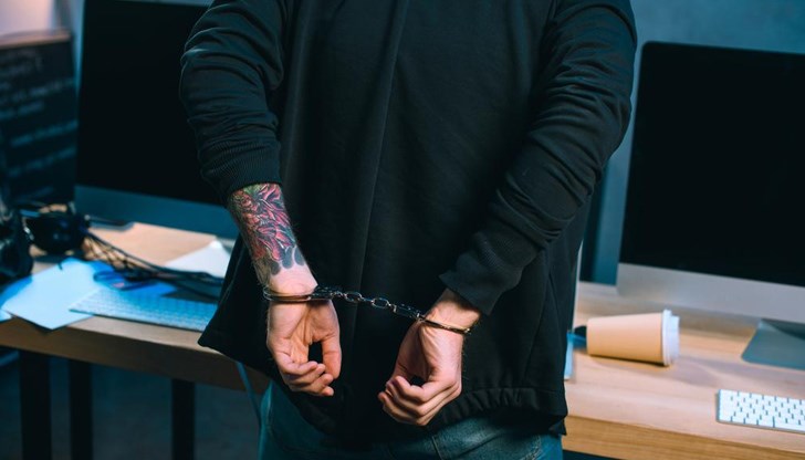 51-годишният русенец е задържан за унищожаване на домашно имущество 51-годишният русенец е задържан за унищожаване на домашно имущество