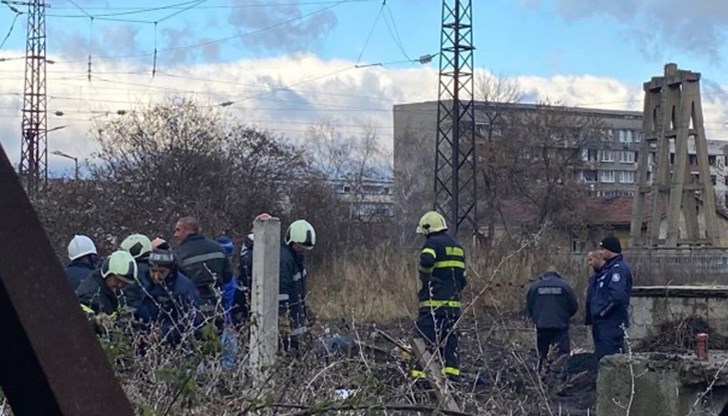 Инцидент със срутване на земна маса при изкопни дейности причини смъртта на двама души