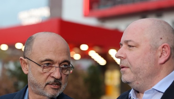 Здравният министър и директорът на "Пирогов" проф. Николай Габровски дадоха изявление за здравословното състояние на намереното по-рано днес момче Здравният министър и директорът на "Пирогов" проф. Николай Габровски дадоха изявление за здравословното състояние на намереното по-рано днес момче