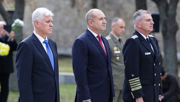 Ритуалът се проведе пред Военния мавзолей-костница на Централните софийски гробища