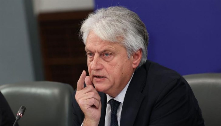 Рашков беше призован на разпит заради твърдението му, че има доказателства за огромни финансови ресурси, които са изтекли към приближени на ГЕРБ фирми Рашков беше призован на разпит заради твърдението му, че има доказателства за огромни финансови ресурси, които са изтекли към приближени на ГЕРБ фирми