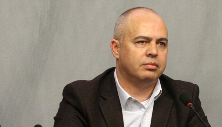 Когато българите нямат доходи, този протест за хартиената бюлетина ще изглежда нелепо, заяви Свиленски