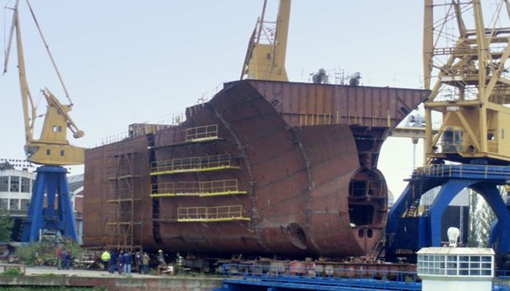 Преди 140 години, на 4 ноември 1882 година във Флотския арсенал в Русе, е пуснат на вода първият български метален кораб „Бот 1“