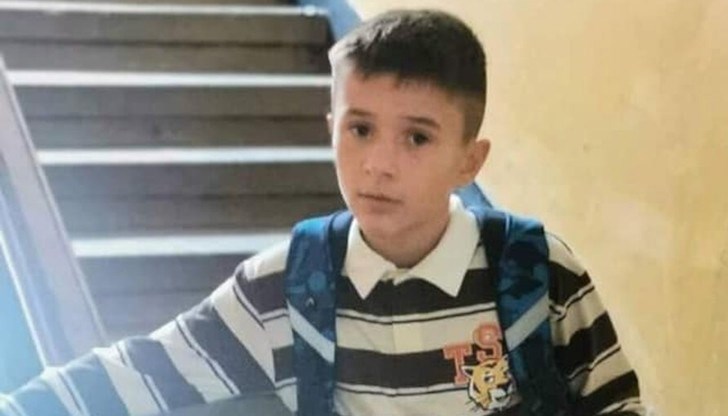 Издирването му продължава и днес