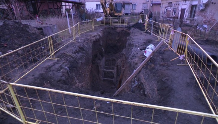 Двама се спасиха, а други двама загинаха при изкопни дейности вчера Двама се спасиха, а други двама загинаха при изкопни дейности вчера