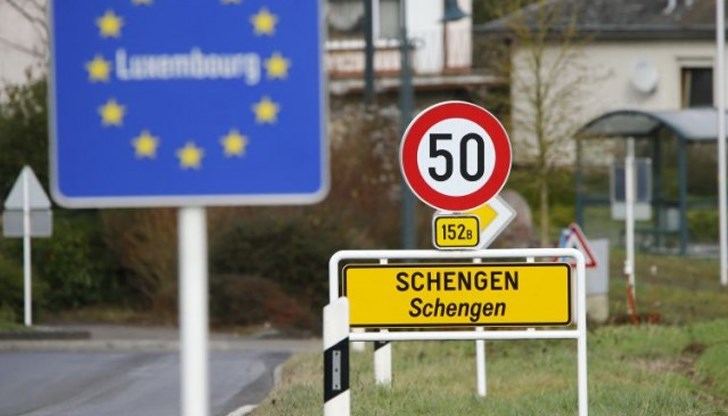 Евродепутатите поискаха да бъде прекратено блокирането на България и Румъния за Шенген