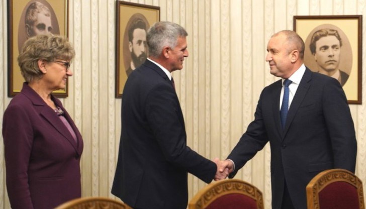 Не виждам консенсус в парламентарните сили за съставяне на кабинет, каза още Румен Радев при срещата си със Стефан Янев от "Български възход"