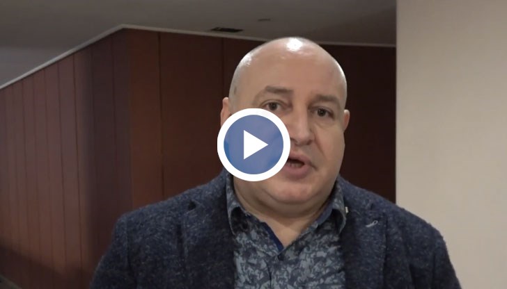 В града има само 500 действащи таксита, обясни собственикът на една от най-големите фирми в бранша