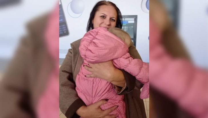 Детето е оставено от родителите си в Украйна веднага след раждането