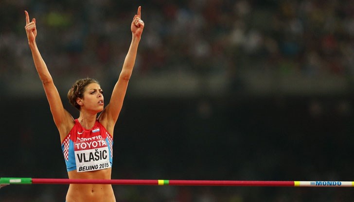 Двукратната световна шампионка дари със син съпруга си – 36-годишният белгийския журналист Рубен ван Гюхт Двукратната световна шампионка дари със син съпруга си – 36-годишният белгийския журналист Рубен ван Гюхт