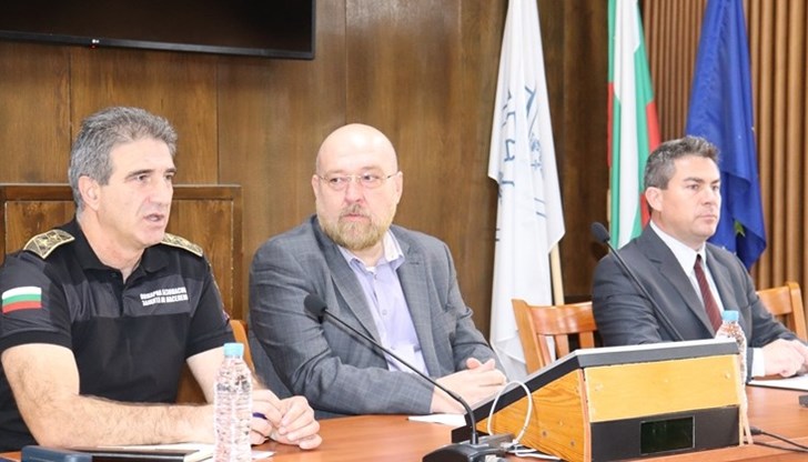 Днес се проведе щабна тренировка, ръководена от областния управител Анатоли Станев Днес се проведе щабна тренировка, ръководена от областния управител Анатоли Станев