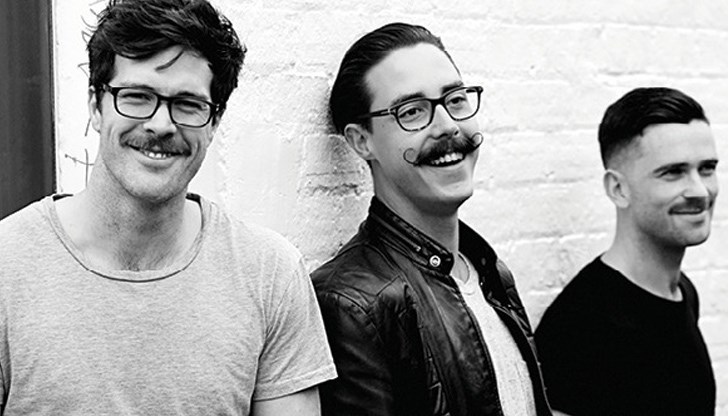 Мъжете са суетни и има и такива, които идват всяка седмица, за да поддържат брадата или мустаците си, споделят столични бръснари Мъжете са суетни и има и такива, които идват всяка седмица, за да поддържат брадата или мустаците си, споделят столични бръснари