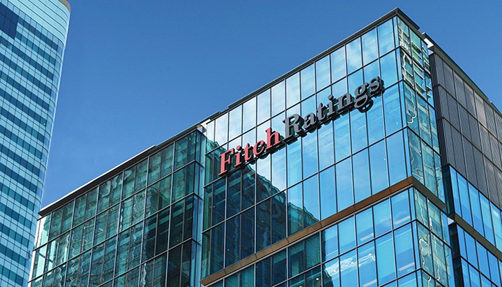 Положителната перспектива отразява плановете за членство на страната в еврозоната