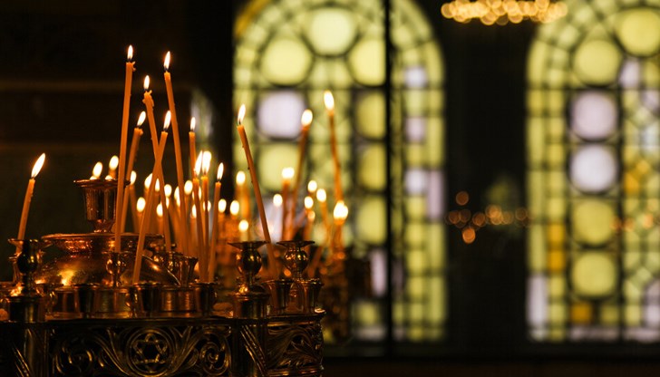 На 25-ти ноември православната църква почита паметта на Свети Климент Охридски