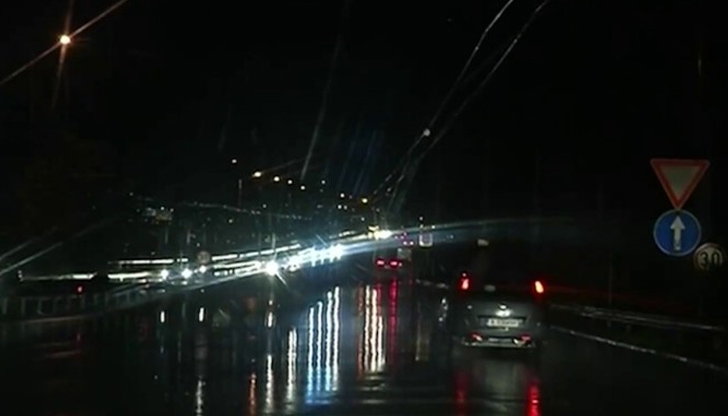 Шофьори споделят, че тъмнината в този участък е сериозна предпоставка