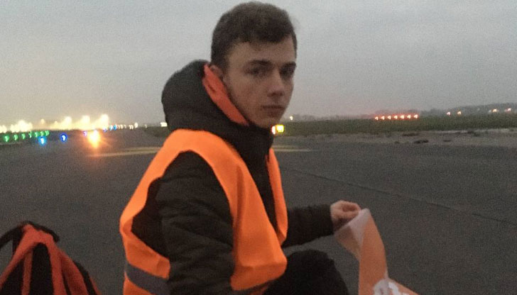 Демонстрантите са прерязали оградата на летищетоОпасен протест в Берлин.Екоактивисти принудиха