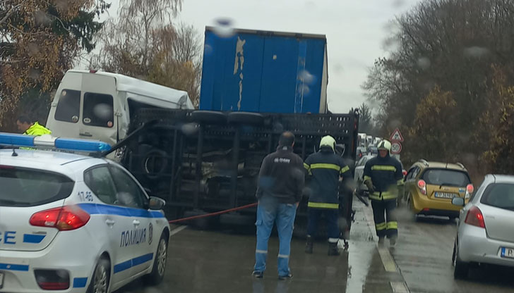 27-годишният мъж от град Котел е бил затиснат в микробусаПострадалият