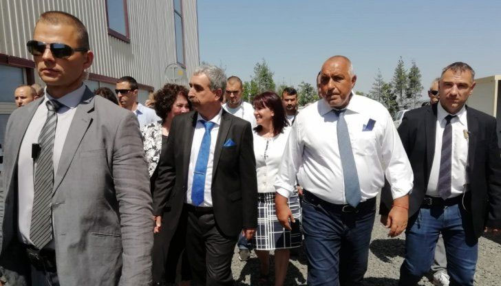 В момента се охраняват Бойко Борисов, Стефан Янев и Кирил