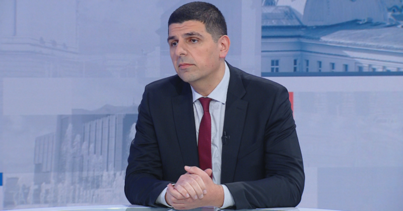 Според него в момента няма добър вариант за развитието на