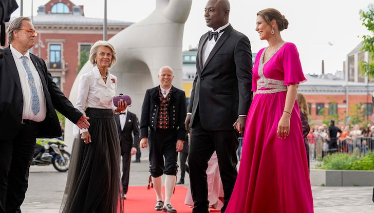 Марта Луиз е смятана за ексцентрична в скандинавското кралство, тъй