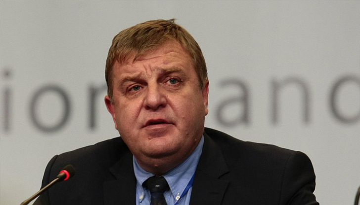 Вината е на безгръбначните управляващи у нас, които предадоха българския