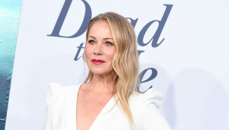 Актрисата разкри, че се е налагало по време на снимки нейни