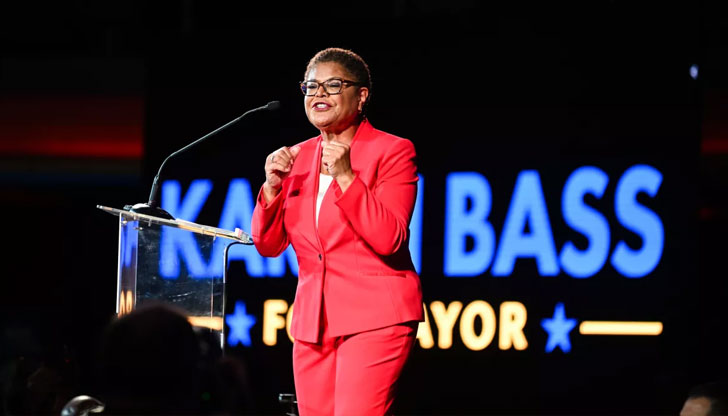 Карън Бас е победила милиардера предприемач в сферата на недвижимите