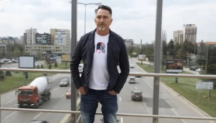 Той е Антони Христов и близо 40 години живее отвъд