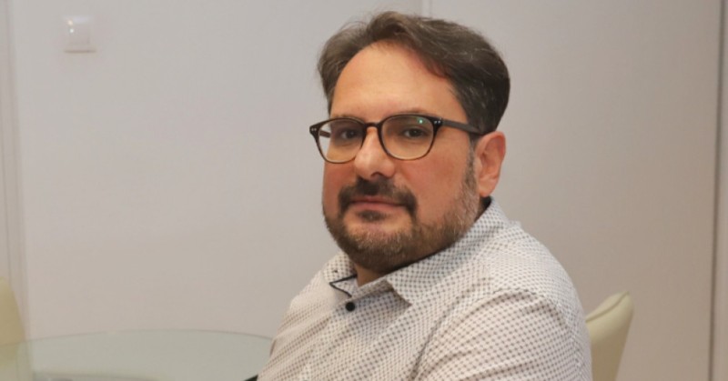 Вече седмици Борисов и ГЕРБ разиграват театър. И дават учебникарски