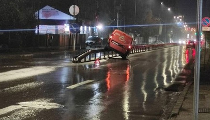 Две коли са се ударили на булевард Симеоновско шосеКатастрофа е станала на