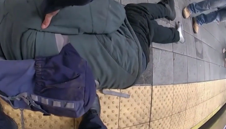 Не е ясно как точно мъжът се е озовал на