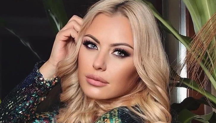 Преди дни певицата пусна най-новата си песен - Всичко дадохТя