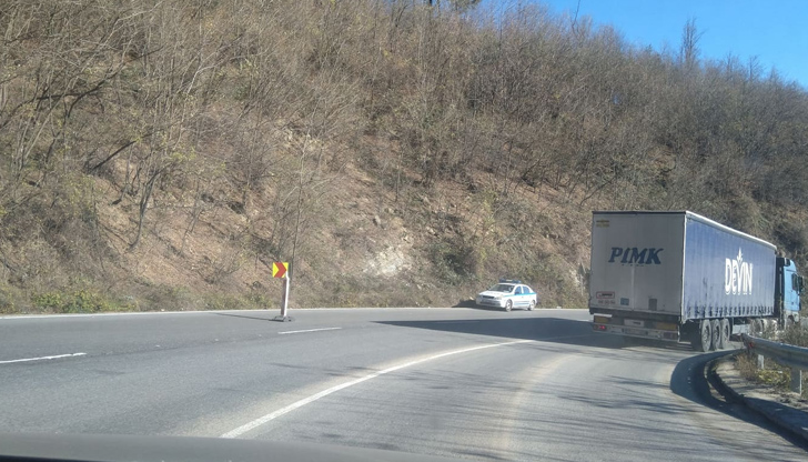 Призовават се водачите да спазват пътната маркировка и ограничения, както