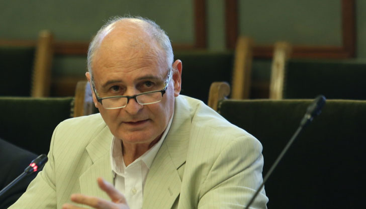 Според него отчетените, преминали границата, са само установените, но най-вероятно